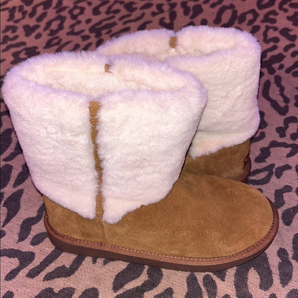 Koolaburra by Uggs Brown and White Women's Boots worn once size 4